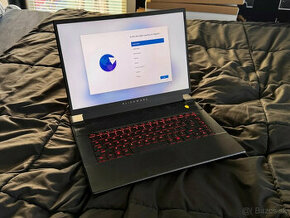 Alienware m16 16"