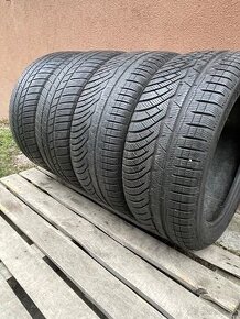 Pneu 245/45 R18 4x=140€