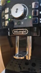 Kávovar Delonghi