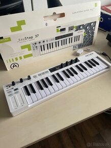 Arturia KeyStep 37 MIDI - klávesa