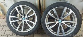 BMW F15 original kolesa + zimne pneumatiky