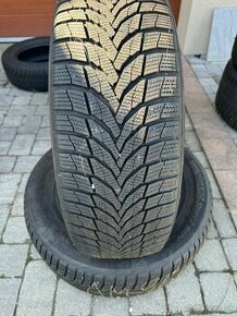 225/60R18 Nexen