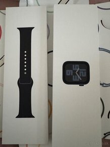 Apple Watch SE 44 mm 2023 Tmavo atramentový hliník S/M