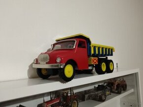 TATRA T138 KADEN - staré hračky