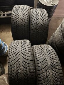 235/40 r19 zimne