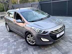 Hyundai i30 1.6Crdi max.vybava