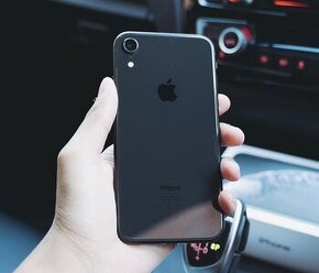 iPhone XR 64gb nebol otvorený ani opravovaný