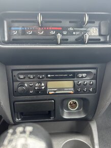 Autoradio Blaupunkt Verona RCR 127 - Zachovalé - Retro