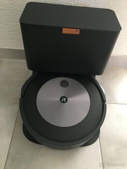 Predam roboticky vysávač iRobot Roomba j7+