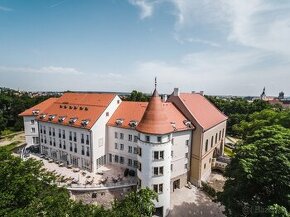 Darčeková poukážka do Šimák Zámok Pezinok