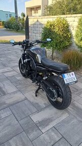 Yamaha FZS 600 caferacer