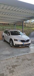 Škoda Octavia Scout 2.0 TDI DSG WEBASTO 4x4 1