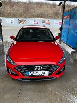 Hyundai i30 combi 1,5i 110k 6M/T Comfort + CP, ročník 2023