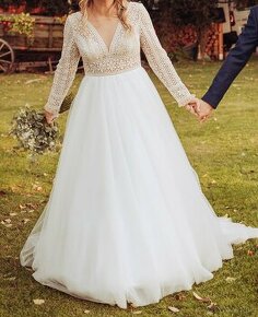 Krásne svadobné šaty s kvetinovou čipkou