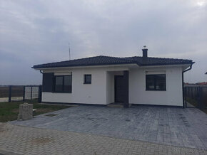 RD typ Bungalow, NOVOSTAVBA, pozemok 500m2, - 1