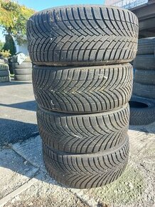 235/40 r19 - 1