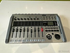 Zoom R24 Multi-Track Recorder - 1