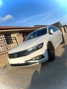 VOLKSWAGEN PASSAT 140KW VIRTUAL / IQ LIGHT / PANO / WEBASTO