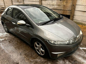 rozpredam honda civic 8g 1.8 benzin VTEC 103kw 2008 kod moto