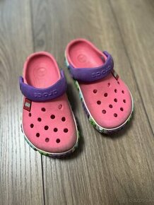 Crocs 27