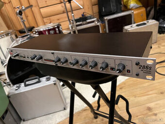 mikrofónový preamp DBX286s ( made in USA )