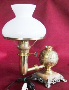 Stolová lampa.