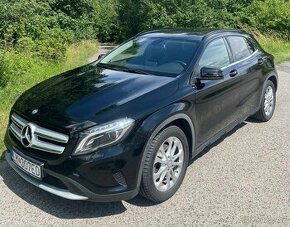 Mercedes-Benz GLA 180 - 1