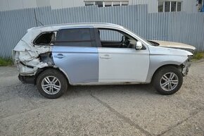 Mitsubishi Outlander III 2.2 DID Automat 4x4 ROZPREDÁM