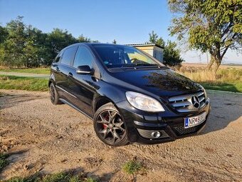 Mercedes B trieda