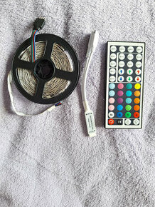 RGB LED pás 5050 SMD 2835 DC 12V+ Remote Control 5 metrov