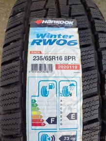 P: 2x zimná pneu 235/65R16 XL Hankook Winter RW06