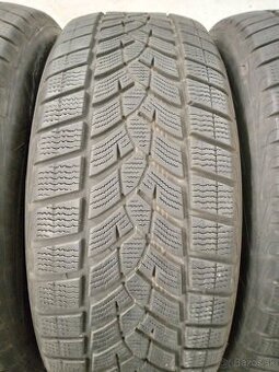 Predam 4ks zimne 235/60 R18 107H GOODYEAR - 1