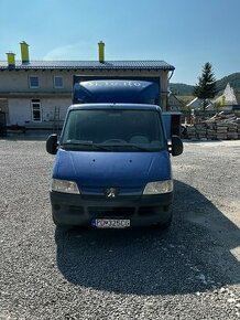 Peugeot Boxer s plachtou