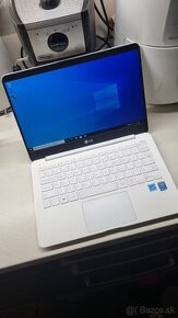 Šikovný tenký ultrabook LG - intel i3, RAM 8GB, SSD 120GB