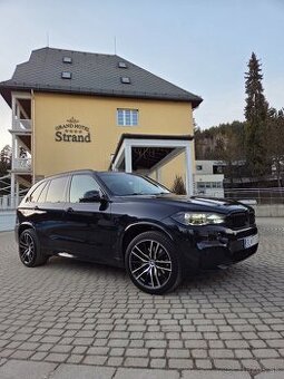 BMW X5 40D Carbon Schwarz