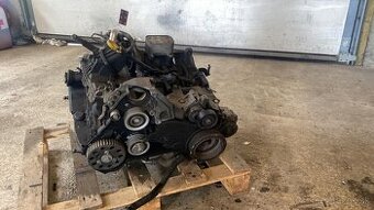 Motor 1.6 TDI CAY 2011 blok hlava - 1