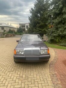 Mercedes W124 250D - 1