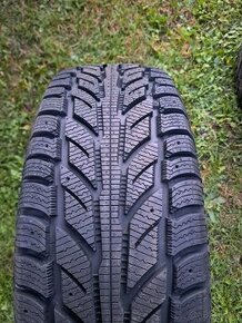 Zimne 235/70 R16