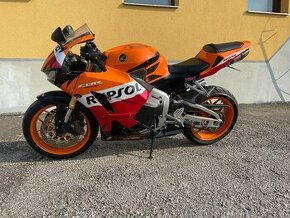 Honda CBR 600RR REPSOL 2014 AKRAPOVIČ