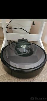 iRobot Roomba i7