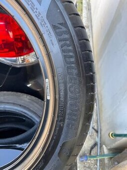 Bridgestone Turanza6-235/50 R18 predám