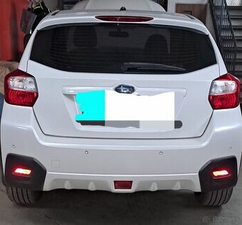 Sklo kufra Subaru XV