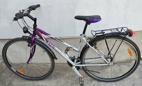 Cestný trekingový bicykel 18 rám 28 kolesá, SHIMANO, svetlá