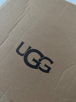 UGG - 1