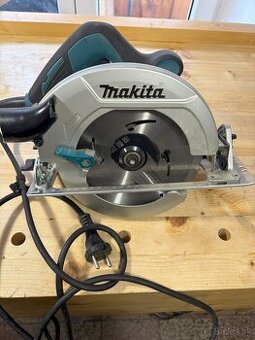 Predám MAKITA HS7601 Ručnú kotúčovú pílu (1200W/190mm)