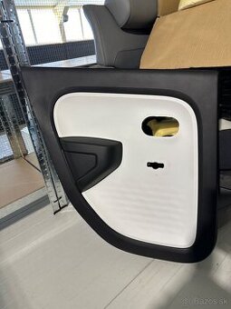 Renault Twingo III panel dverí zadné ľavé