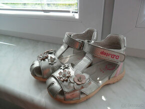Detské kožené sandálky s led svetlom značky D.Dstep  v 26 - 1
