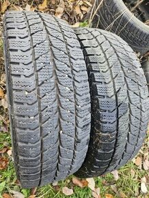 Predám zimné 215/65R16 C - 1