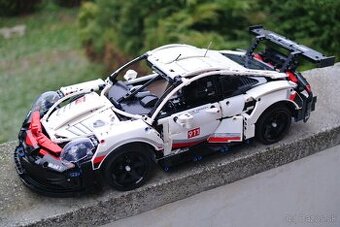 LEGO Technic 42096 Porsche 911 RSR