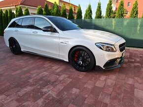 Mercedes-benz c63 s amg